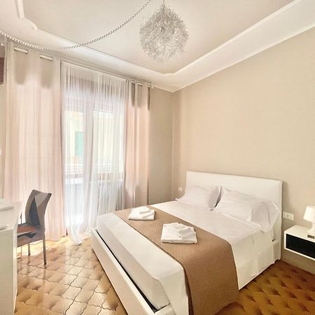 Regina Elena Apartments 佩斯卡拉 外观 照片